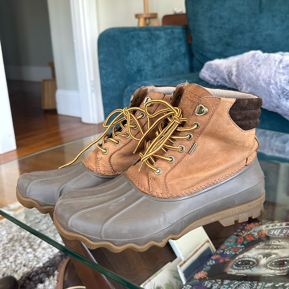 Sperry men’s avenue duck boot size 8.5